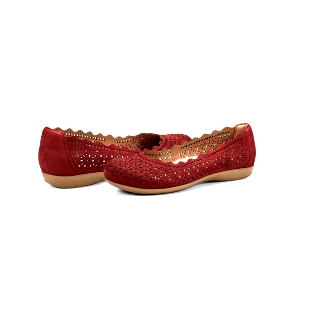 Earth Bria Round Toe Casual Slip-on Ballet Flats Red Leather Size 8.5M